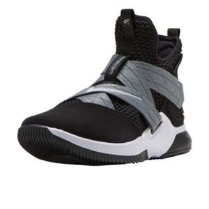 Men’s LeBron Soldier X11